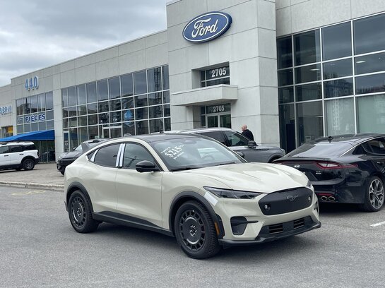 2025 Ford Mustang Mach-E 2025 Desert Sand 2025 Ford Mustang Mach-E 2025 Desert Sand