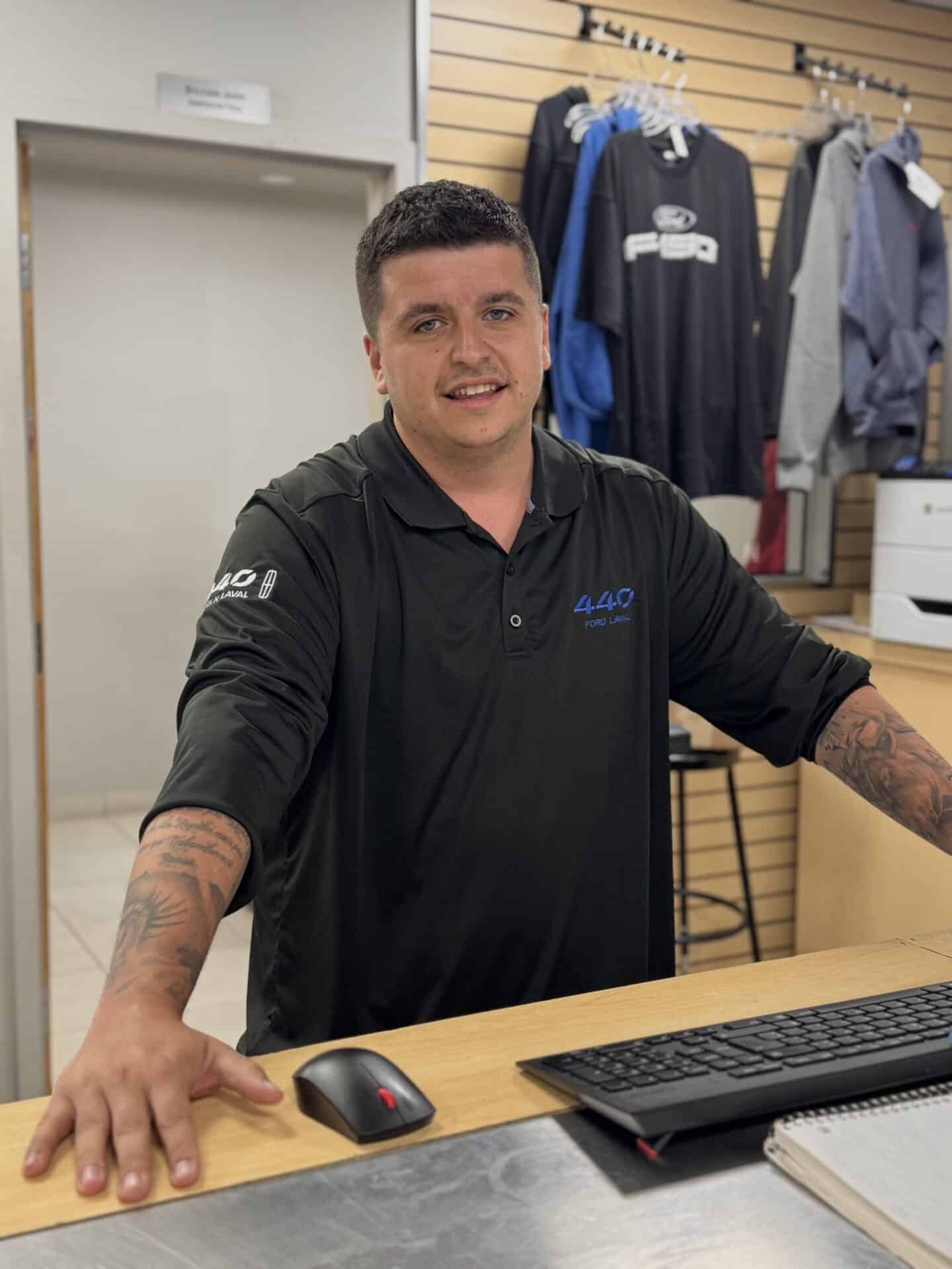 Benjamin Dion Commis aux pièces