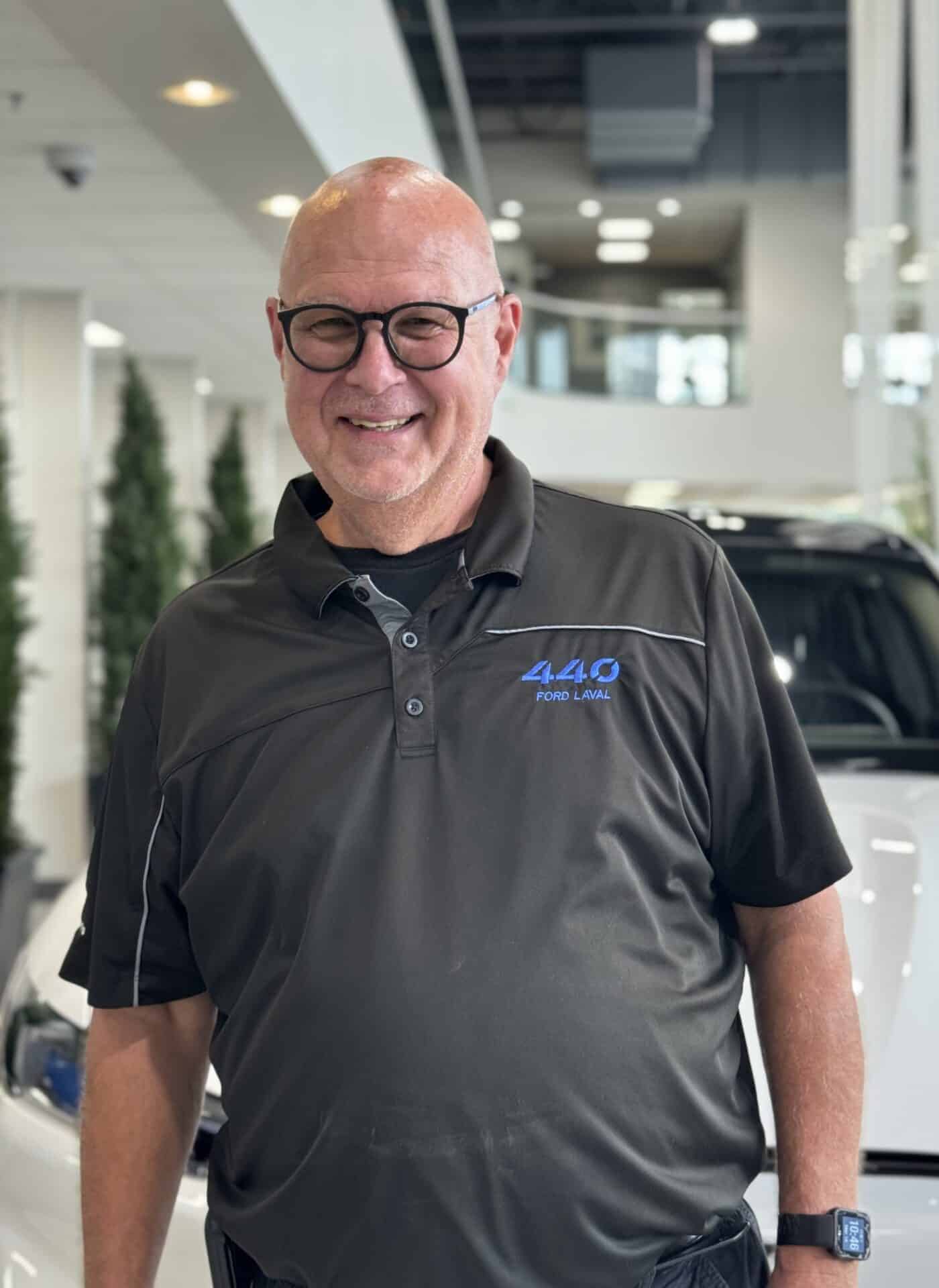 Joel Lauzon Homme de service