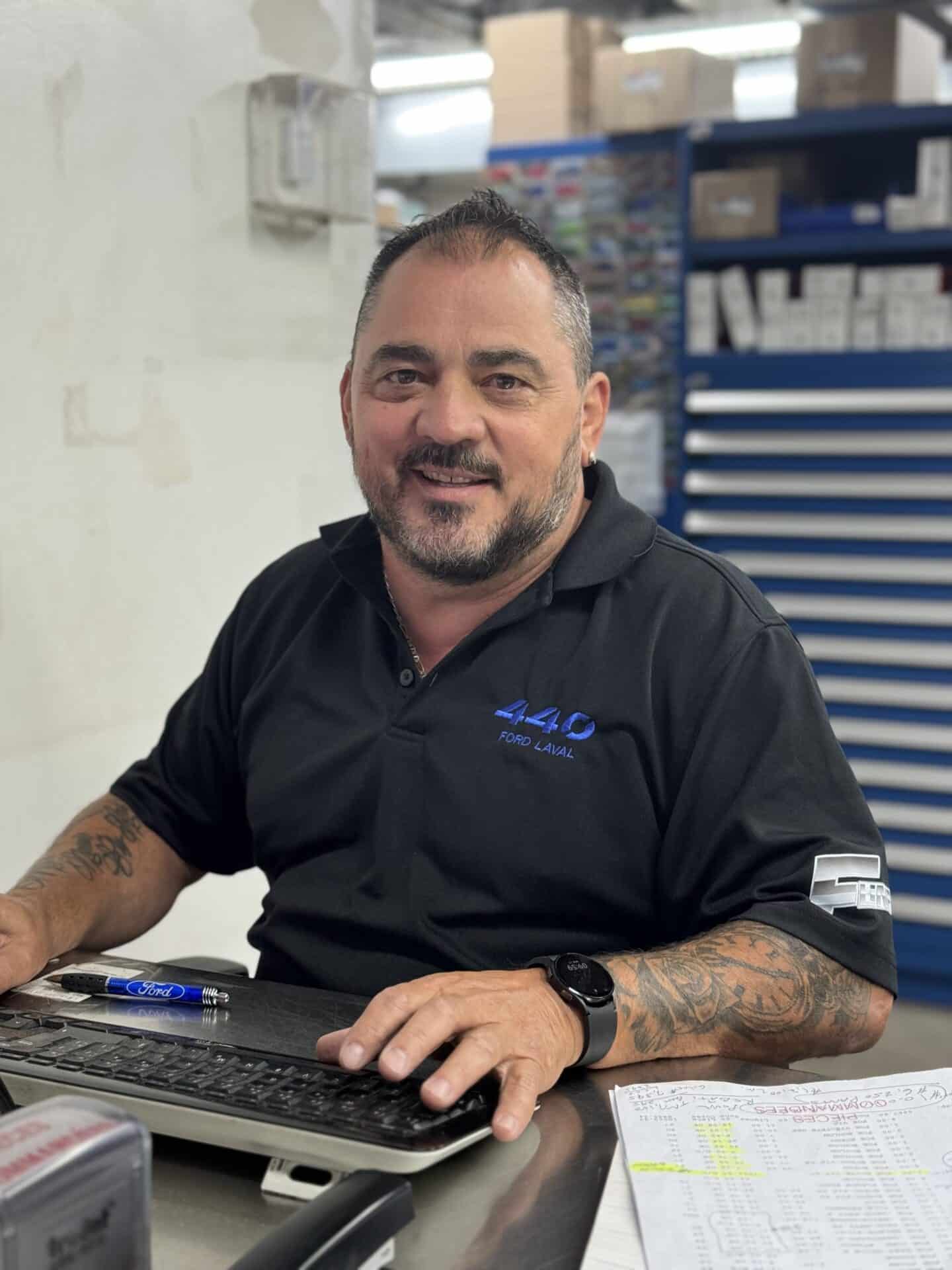 Stéphane Gratton Commis aux pièces d'atelier